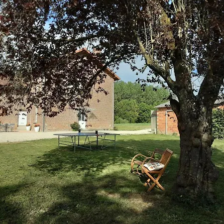 Yevres-le-petit, 6 Pieces, 10 Personnes - Fr-1-543-17 Holiday home Yevres-le-Petit