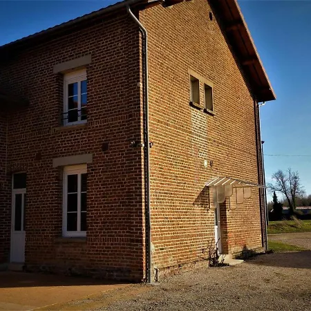 Yevres-le-petit, 6 Pieces, 10 Personnes - Fr-1-543-17